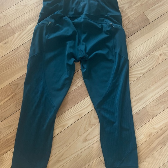 Athleta Certified B Capri Leggings With ZipPockets - Picture 8 of 9